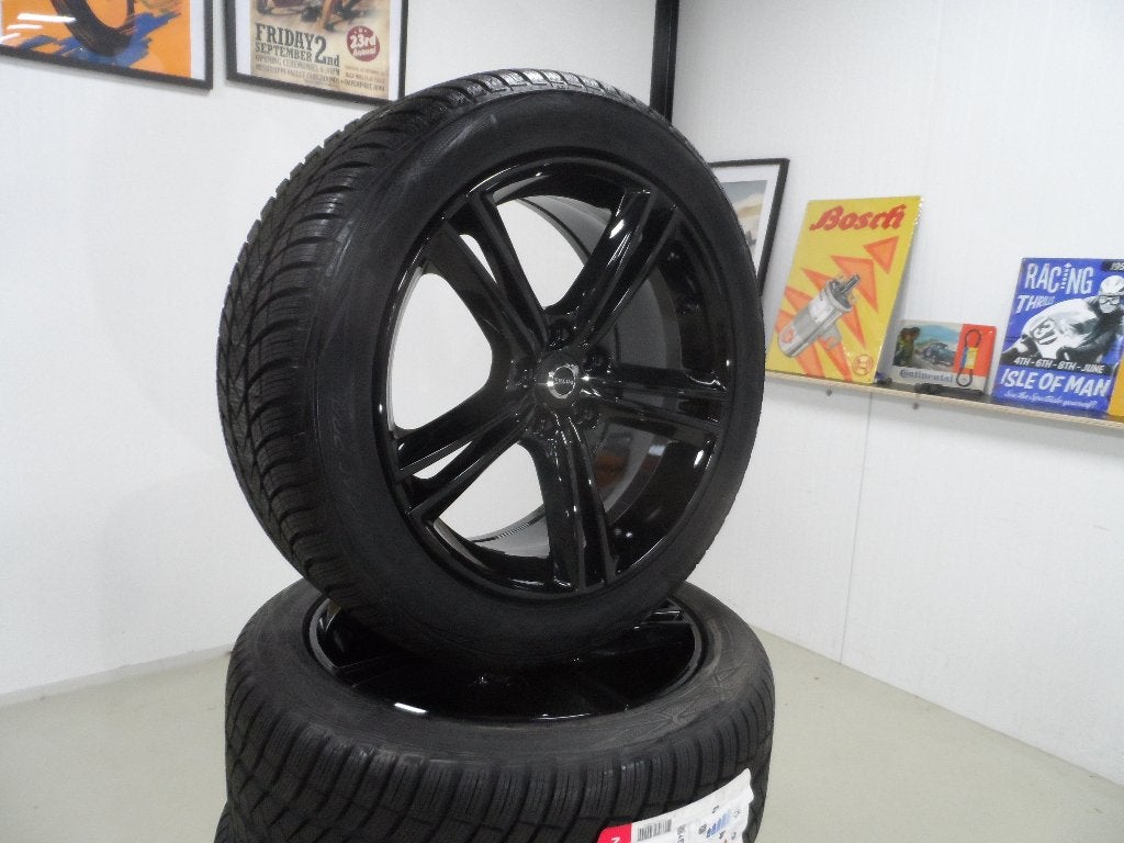 18 inch Volvo V90 / S90 origineel winter set black edition, 18 inch, Banden en Velgen, Volvo, Personenwagen