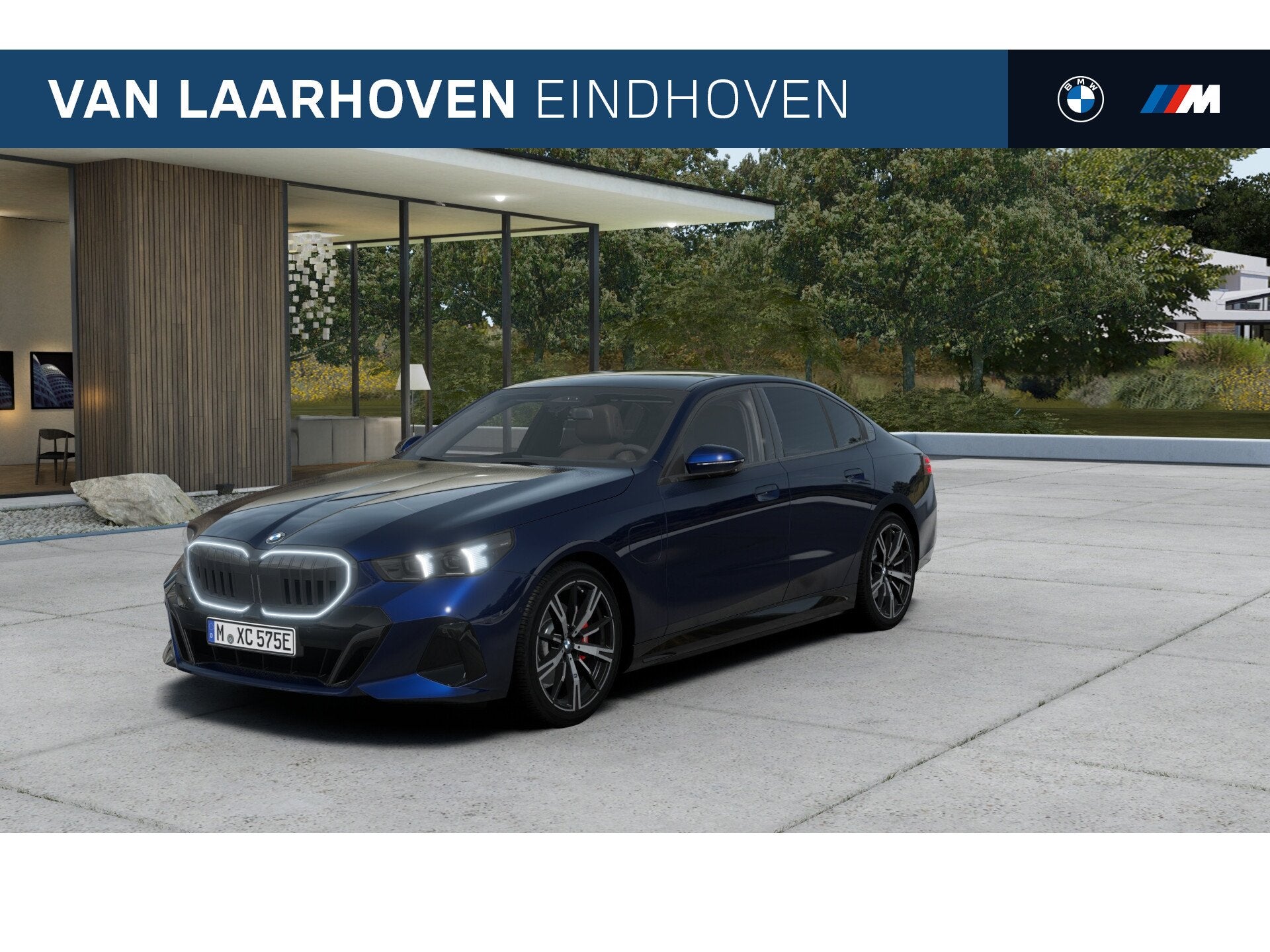 BMW 5 Serie 530e M Sport Automaat / Trekhaak / Panoramadak /, Automaat, Achterwielaandrijving, Blauw, Leder