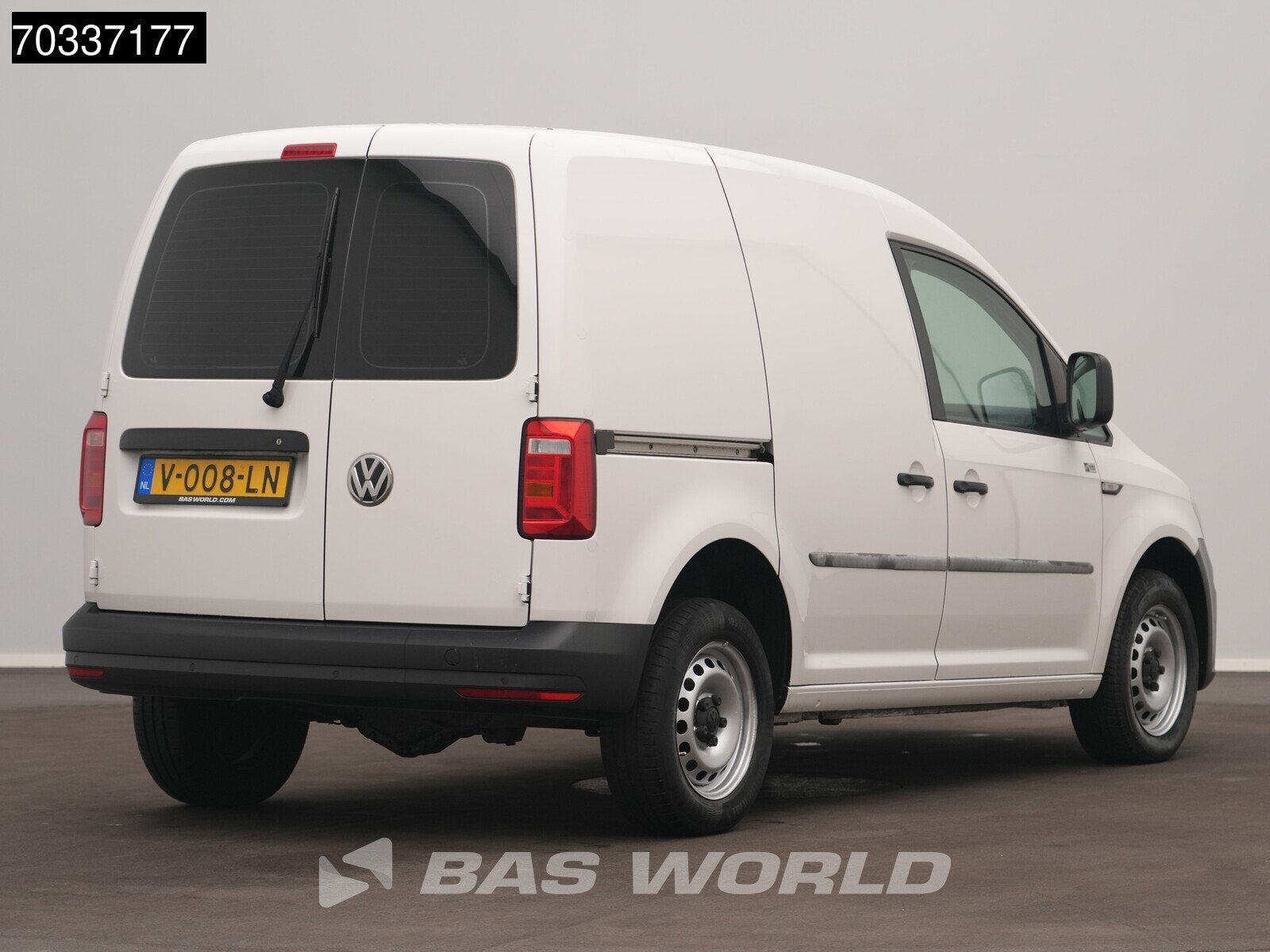 Volkswagen Caddy 122pk 4X4 Airco Navi Cruise Parkeersensoren, Auto's, Stof, Gebruikt, Euro 6, 4 cilinders