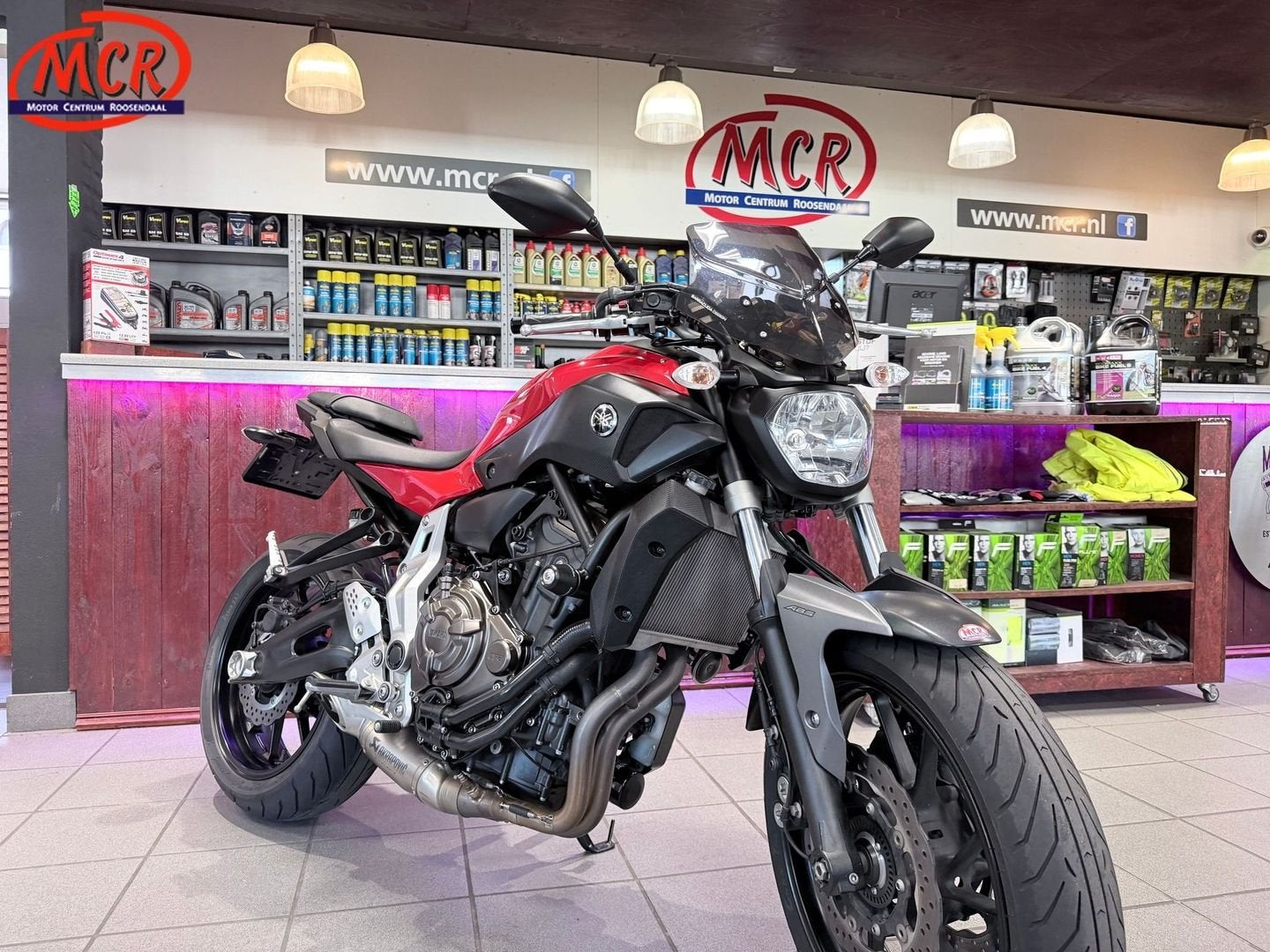 YAMAHA MT 07 ABS (bj 2014) Akrapovic MT07, 2 cilinders, Motorrijbewijs A, Onbekend, Meer dan 35 kW