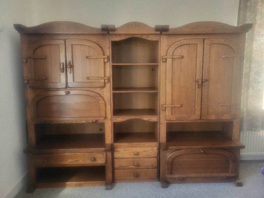 Klassieke, driedelige massief eikenhouten wandkast, Ophalen
