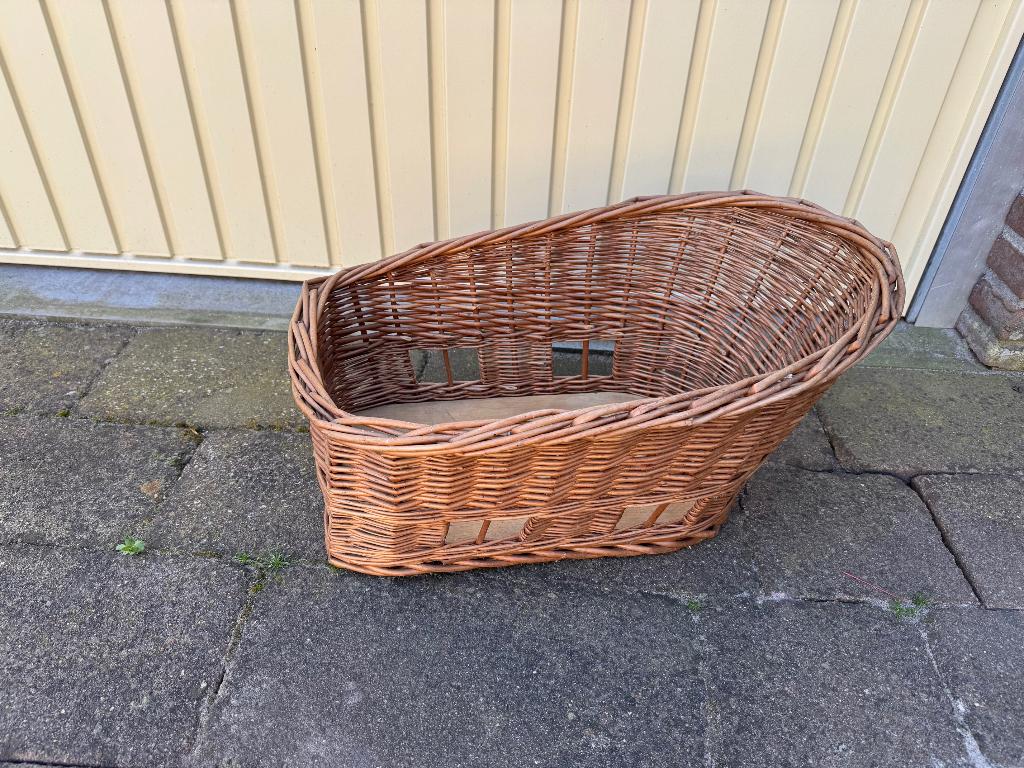 I.Z.G.S. hondenfietsmand - riet BASIL honden fietsmand GROOT, Ophalen, Gebruikt