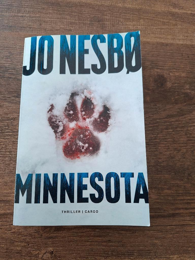 Minnesota, Scandinavië, Jo Nesbø, Ophalen of Verzenden, Zo goed als nieuw