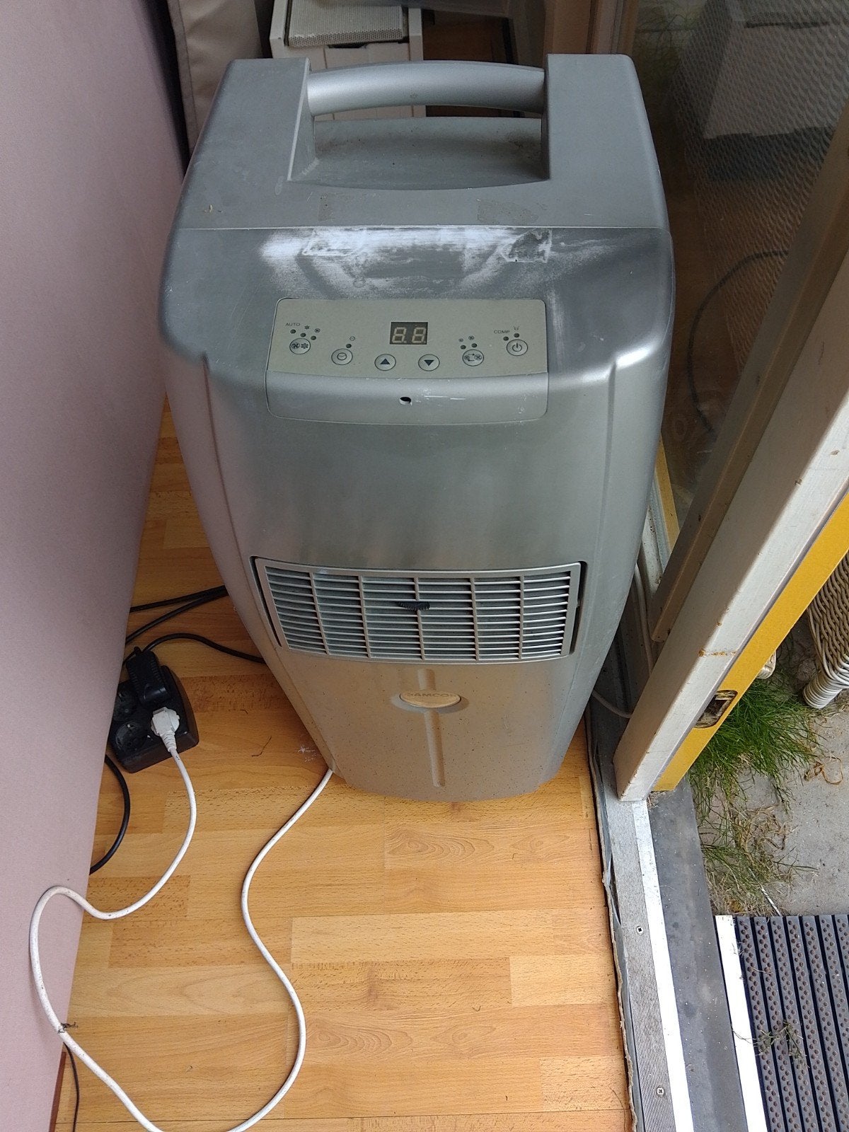 Amcor Mobiele Airco met Afvoerslang, Witgoed en Apparatuur, Ophalen, Gebruikt, Minder dan 60 m³, Koelen en Ontvochtigen