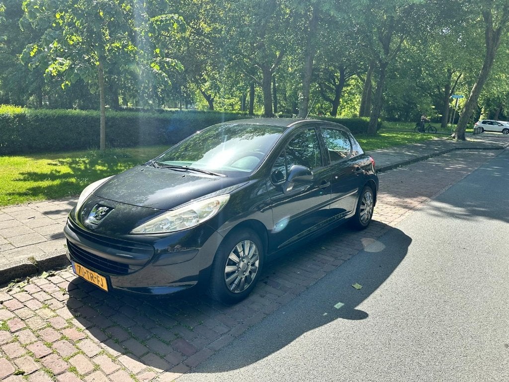 Peugeot 207 1.4 XR | Distributieriem net vervangen | Airco, Voorwielaandrijving, Stof, 1360 cc, Zwart
