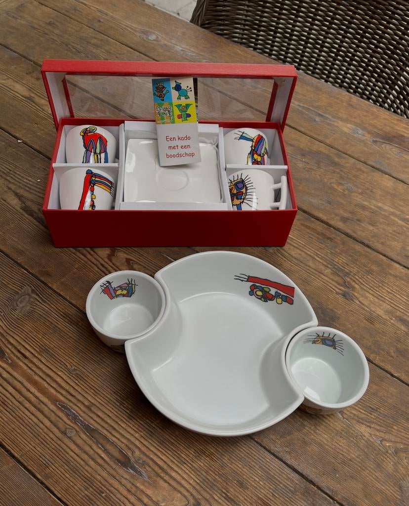 Yong servies Beast nieuw, Ophalen, Nieuw, Overige stijlen, Kop(pen) en/of Schotel(s)