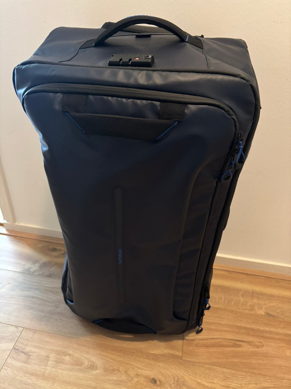 Samsonite zwarte zachte koffer, Ophalen of Verzenden, Zo goed als nieuw, Hard kunststof, 70 cm of meer