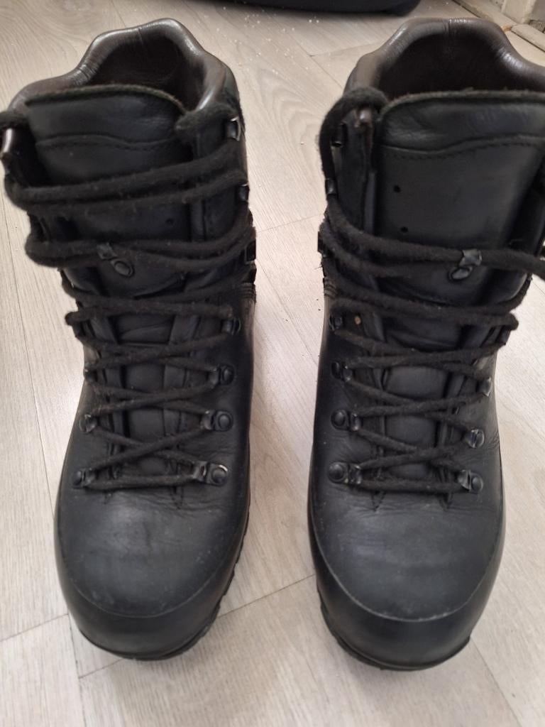 Meindl M1 Defensie uitvoering, Ophalen of Verzenden, Zo goed als nieuw, Schoenen