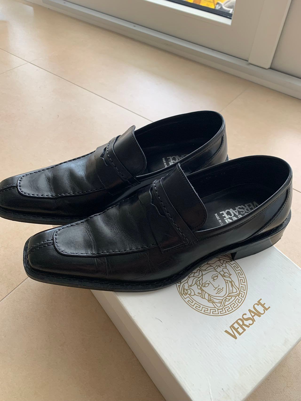 Versace maat 43, Ophalen of Verzenden, Zo goed als nieuw, Zwart