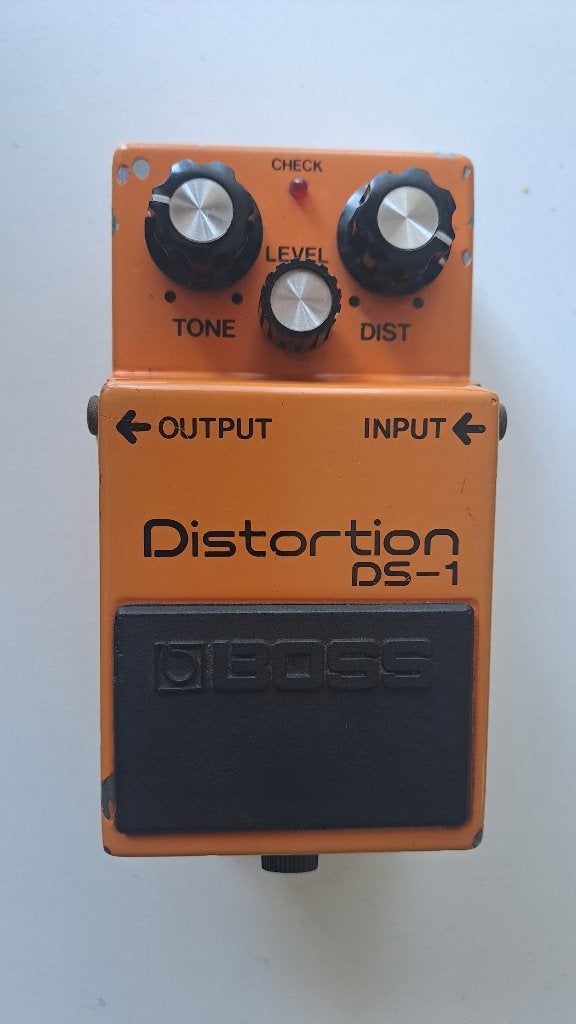 BOSS DS-1 Made in Japan Long Dash TA7136AP, Ophalen of Verzenden, Zo goed als nieuw, Distortion, Overdrive of Fuzz