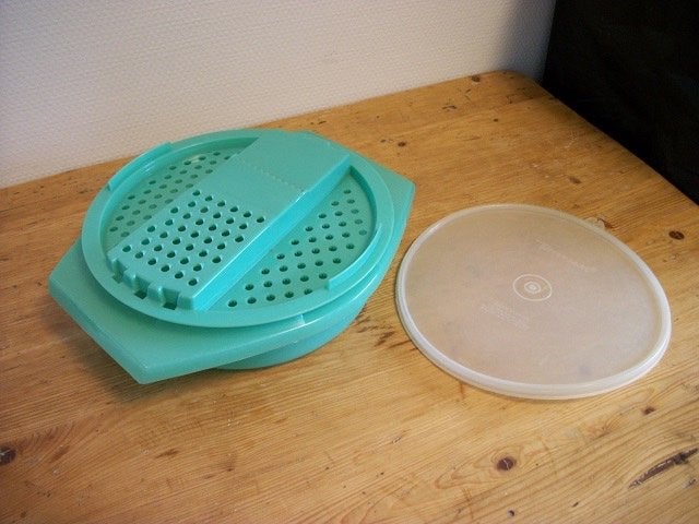 Tupperware Rasp met Opvangbak en Deksel, Huis en Inrichting, Keuken | Tupperware, Ophalen of Verzenden, Gebruikt, Overige typen