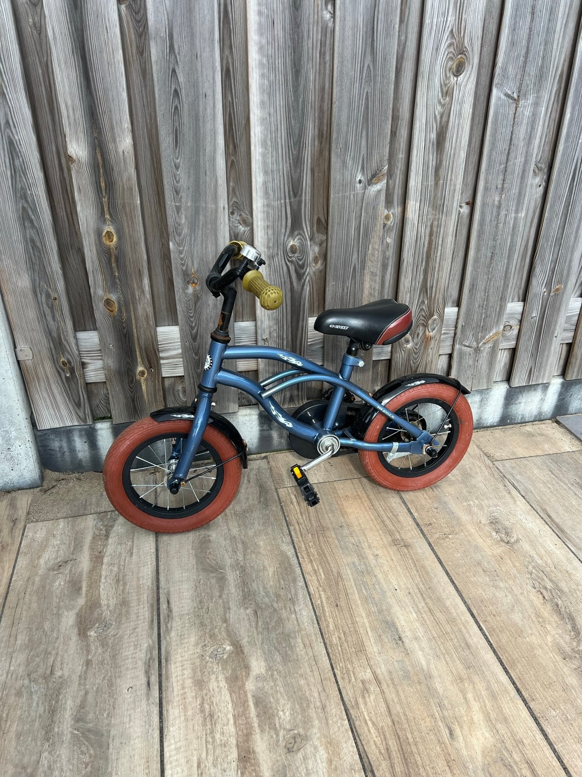2Cycle Kinderfiets 12 inch met zijwieltjes, Terugtraprem, Zijwieltjes, Gebruikt, Ophalen of Verzenden