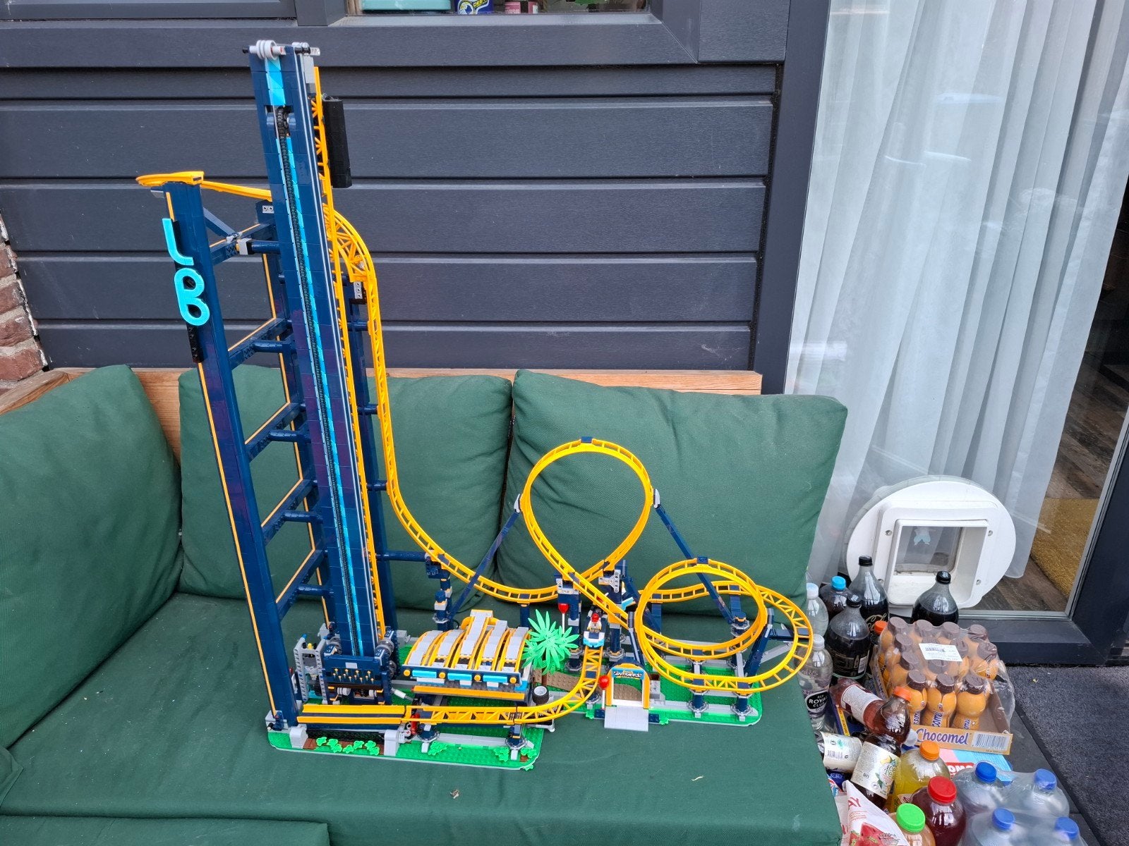 Lego Achtbaan met boekje (mist paar stukjes), Ophalen