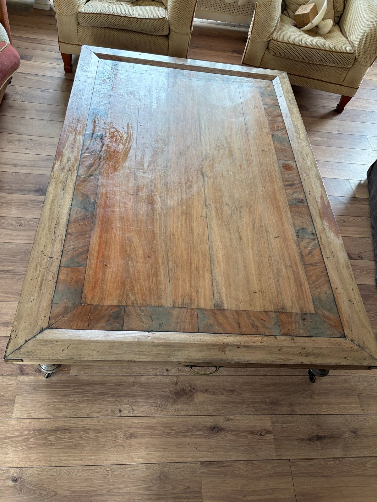 Koloniale Engelse salontafel met lades en wielen, Antiek en Kunst, Ophalen