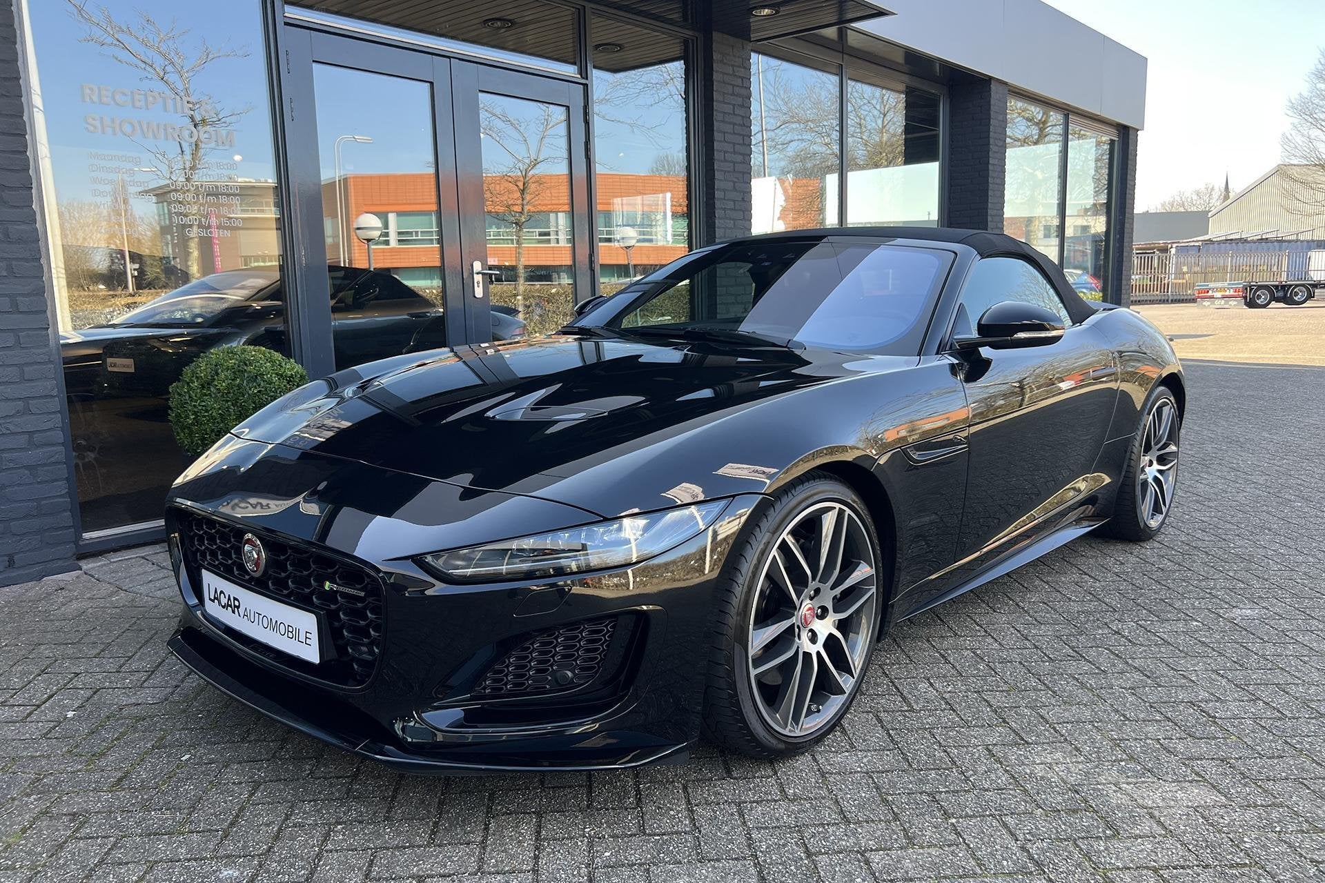 Jaguar F-type P300 RWD I R-Dynamic I Dealer ond. I, Auto's, Automaat, Dealer onderhouden, Achterwielaandrijving, 4 cilinders
