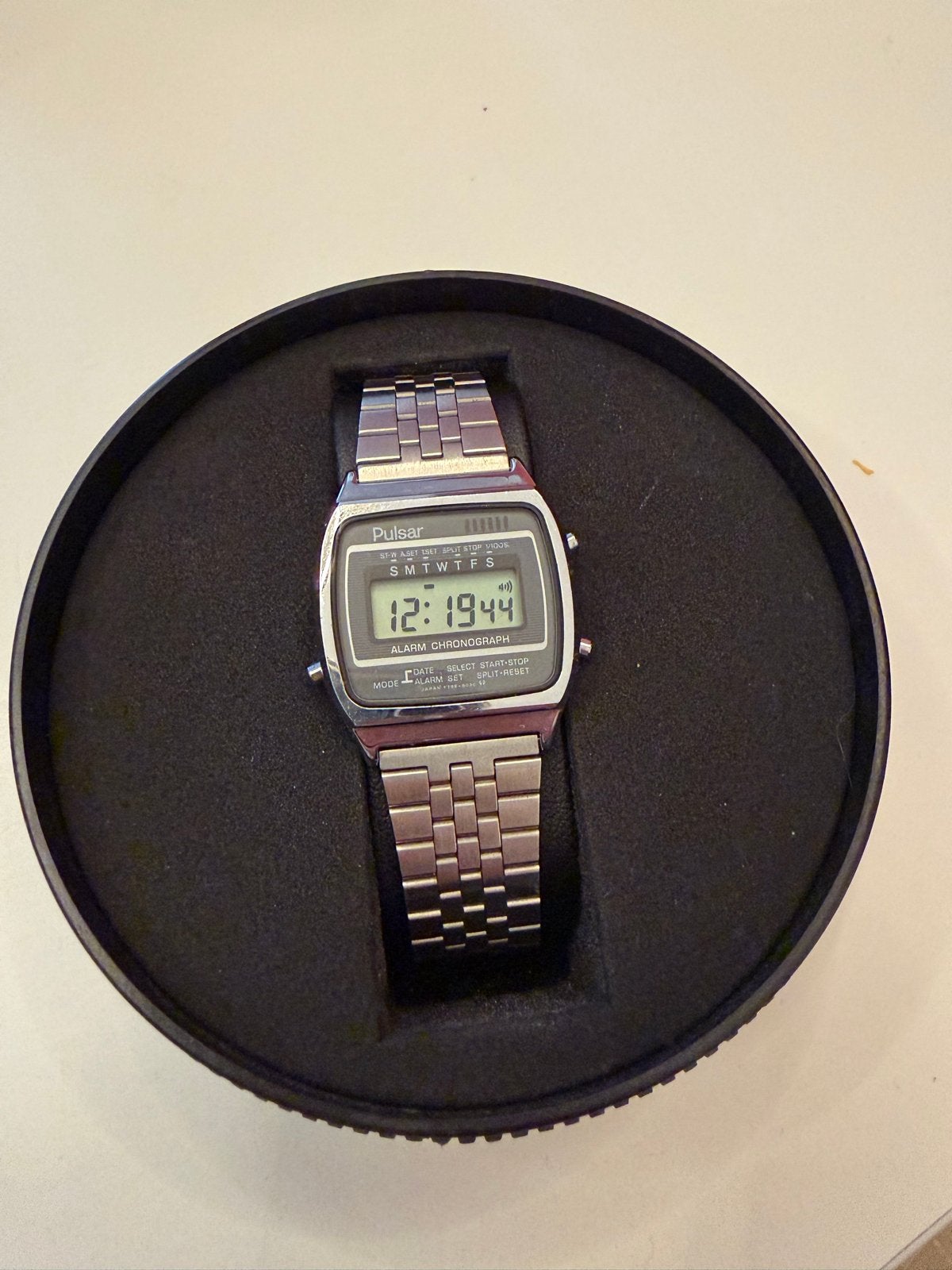 Pulsar Y799-5039 Vintage Digitaal Horloge - Maart 1985, Sieraden, Tassen en Uiterlijk, Overige merken, Staal, Staal, Polshorloge