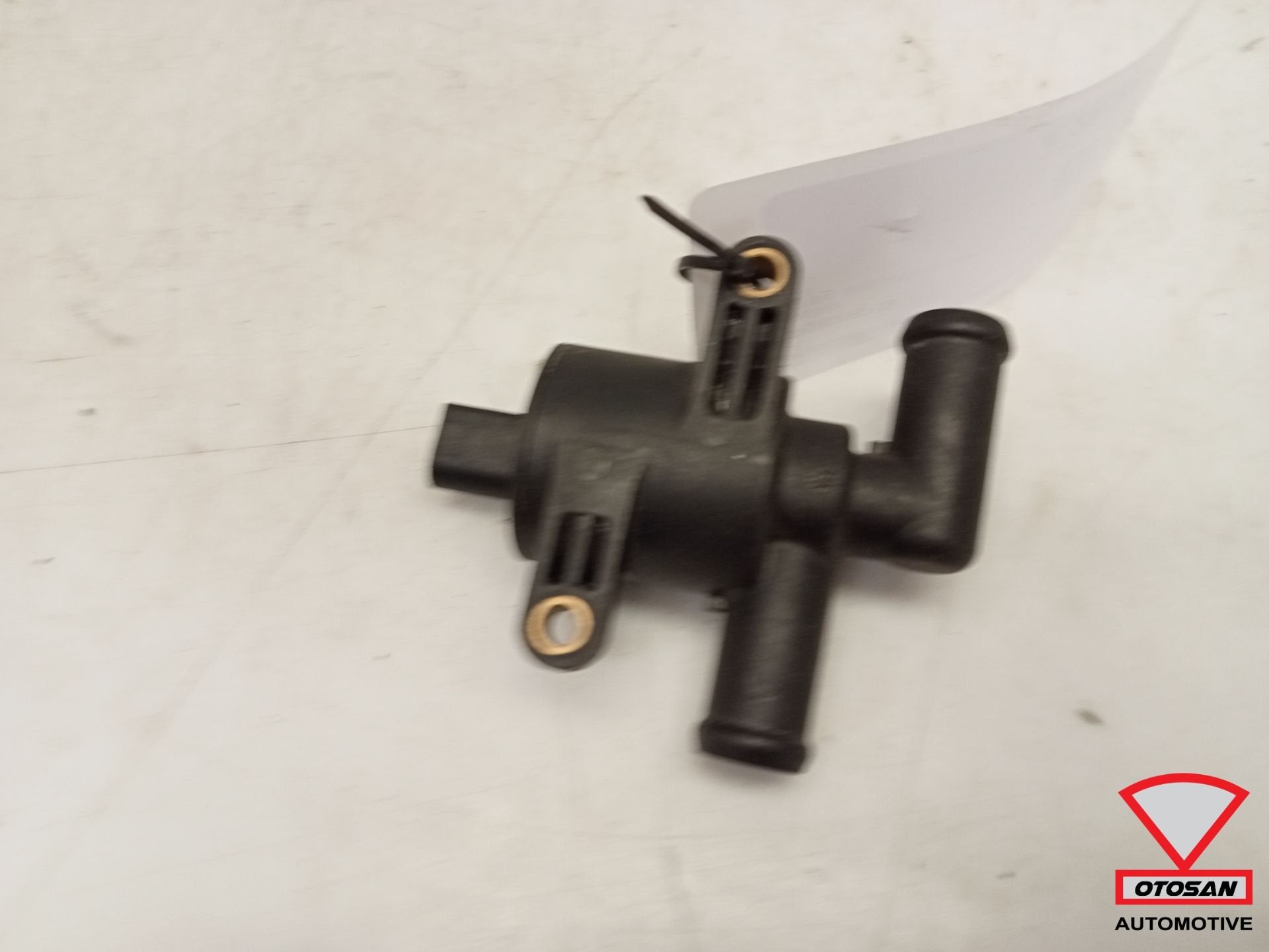 VW Audi Seat Skoda VAG Magneetklep Waterpomp 4H0121671B