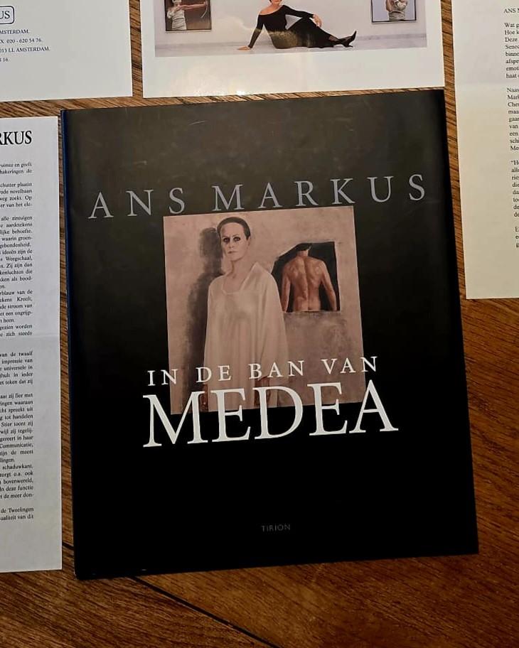 Ans Markus - In de Ban van Medea, Ophalen of Verzenden, Zo goed als nieuw, Ans Markus, Nederland