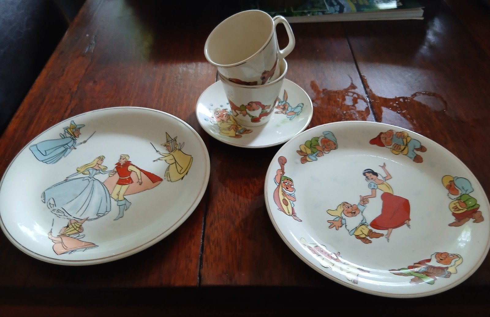 kinderservies ontbijt setje met sprookje., Ophalen of Verzenden, Zo goed als nieuw