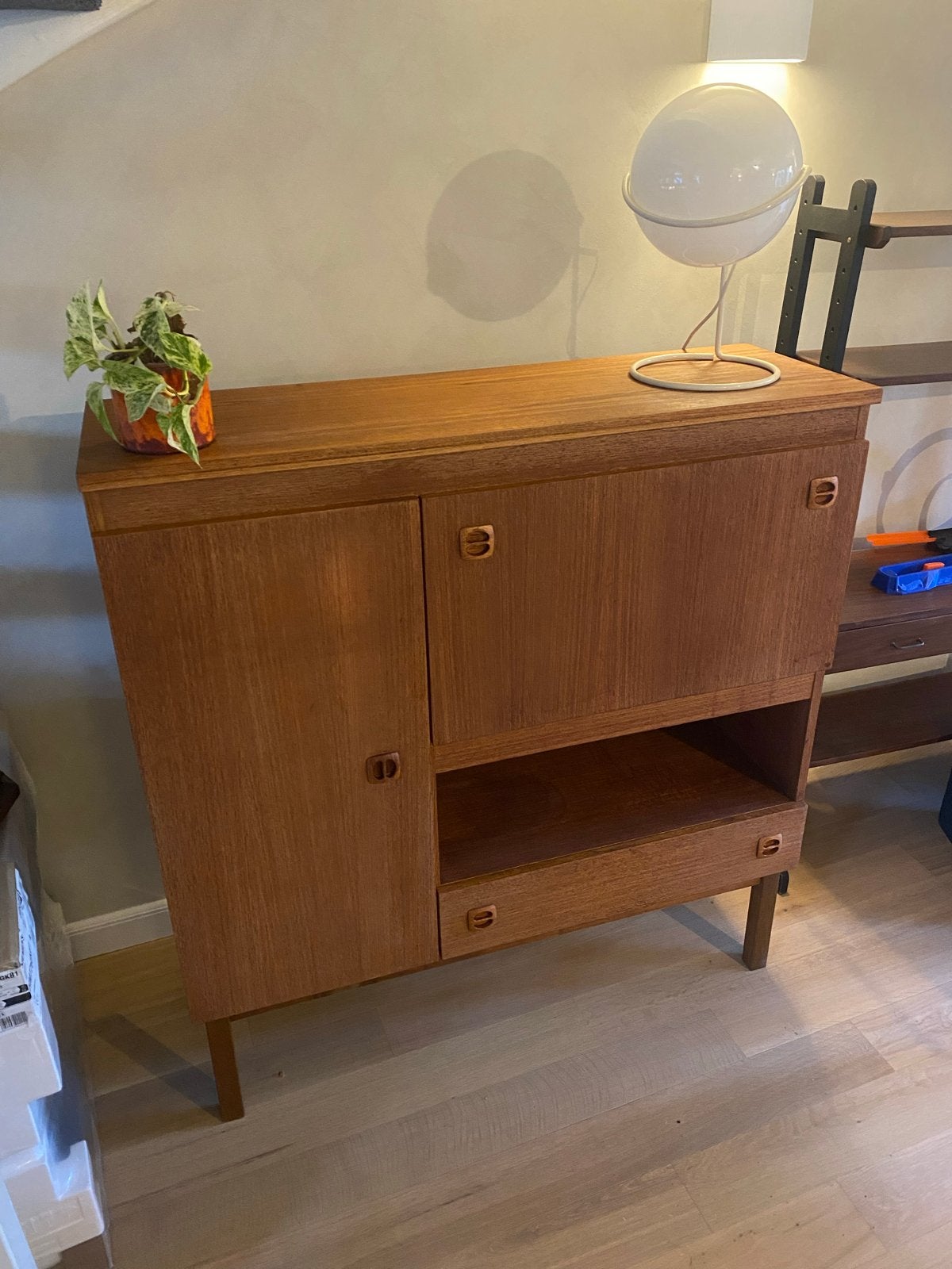Vintage Jaren '60 Deens Teak Highboard / Wandmeubel, Gebruikt, 100 tot 150 cm, Teakhout, Met lade(s)