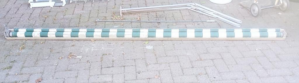 Zonnescherm 3 meter breed X 1.5m wit groen gestreept 2ehands, Tuin en Terras, Zonneschermen, Ophalen, Gebruikt, ., .