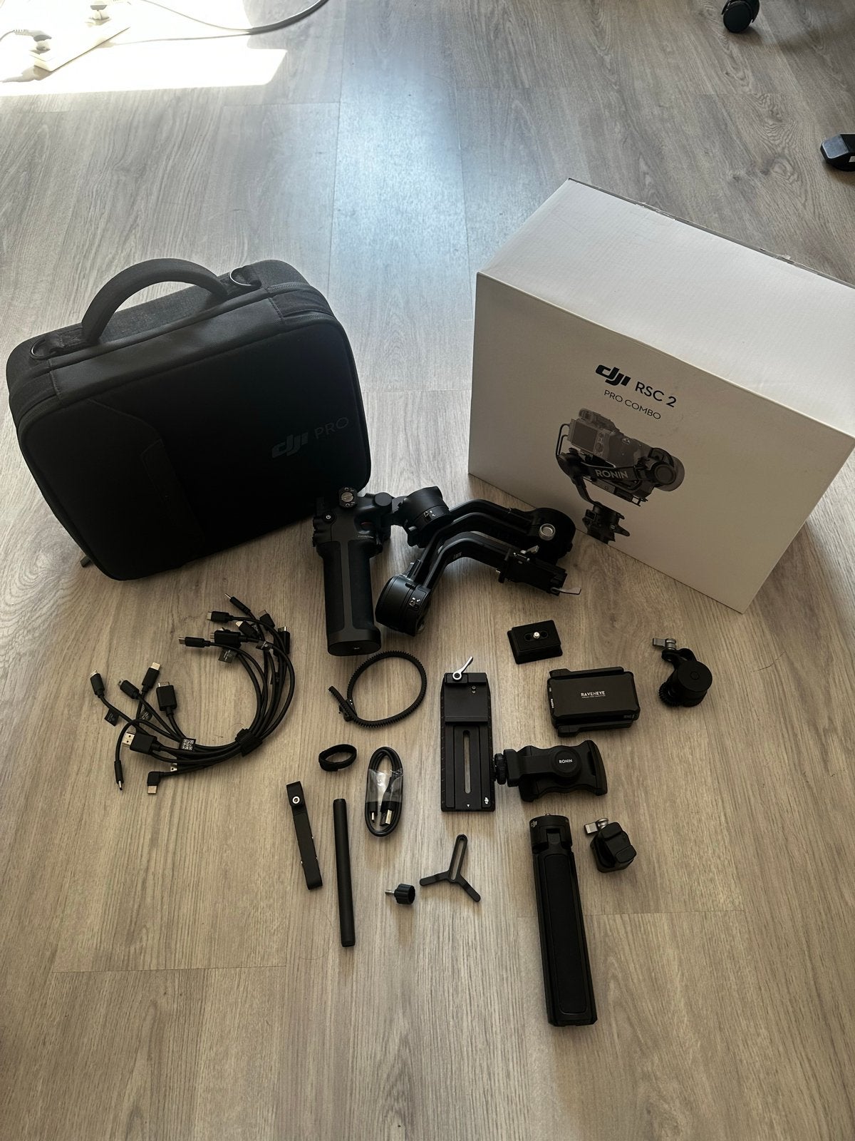 DJI RSC2 Pro Combo + Twist Grip Dual Handle, Audio, Tv en Foto, Fotografie | Professionele apparatuur, DJI, Gimbal, Ophalen, Zo goed als nieuw