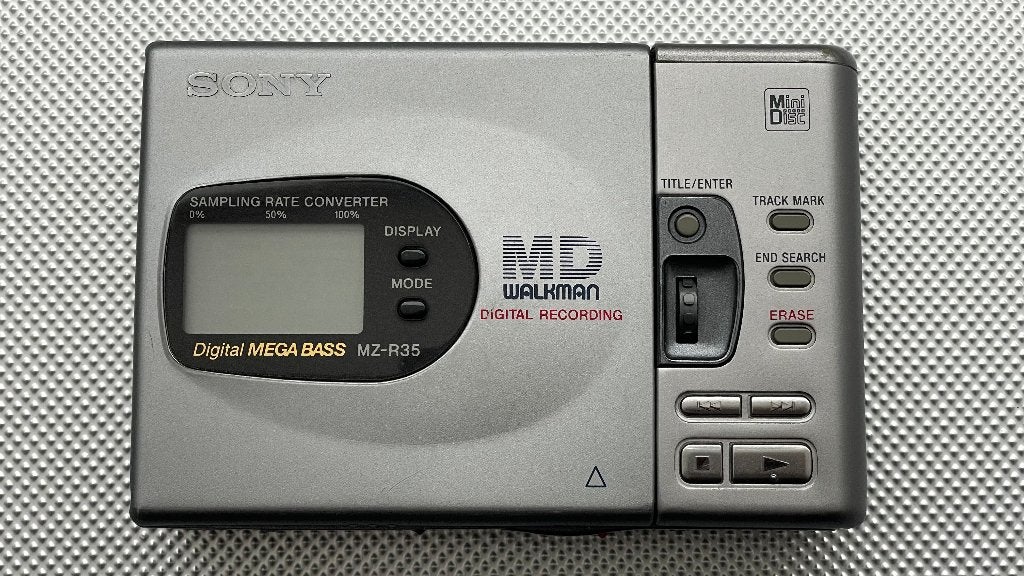 Sony MZ-R35 Minidisc Walkman, Ophalen, Walkman