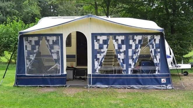 Hobby Excellent Easy 495 Ufe 2006 mover, rondzit, fransbed, Vast bed, Rondzit, Hobby, Particulier