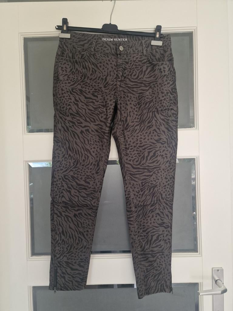 Denim Hunter broek mosgroen met zwarte print, maat 38, Maat 38/40 (M), Ophalen of Verzenden, Zo goed als nieuw, Lang