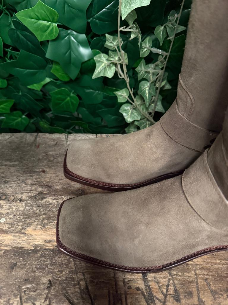 Nieuwe prachtige biker boots van Sendra maat 39, Kleding | Dames, Schoenen, Overige kleuren, Nieuw, Ophalen of Verzenden, Sendra