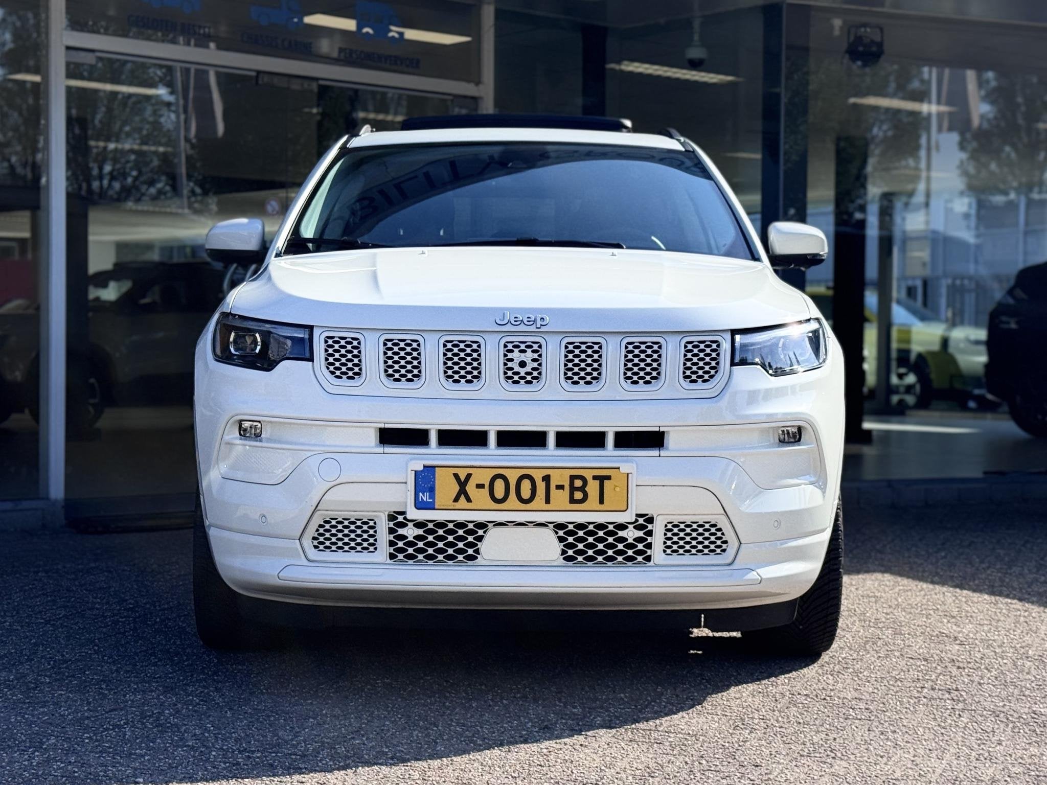 Jeep Compass 4xe 240 Plug-in Hybrid Electric S | White Editi, Auto's, Jeep, Automaat, 4 cilinders, Wit, Bedrijf