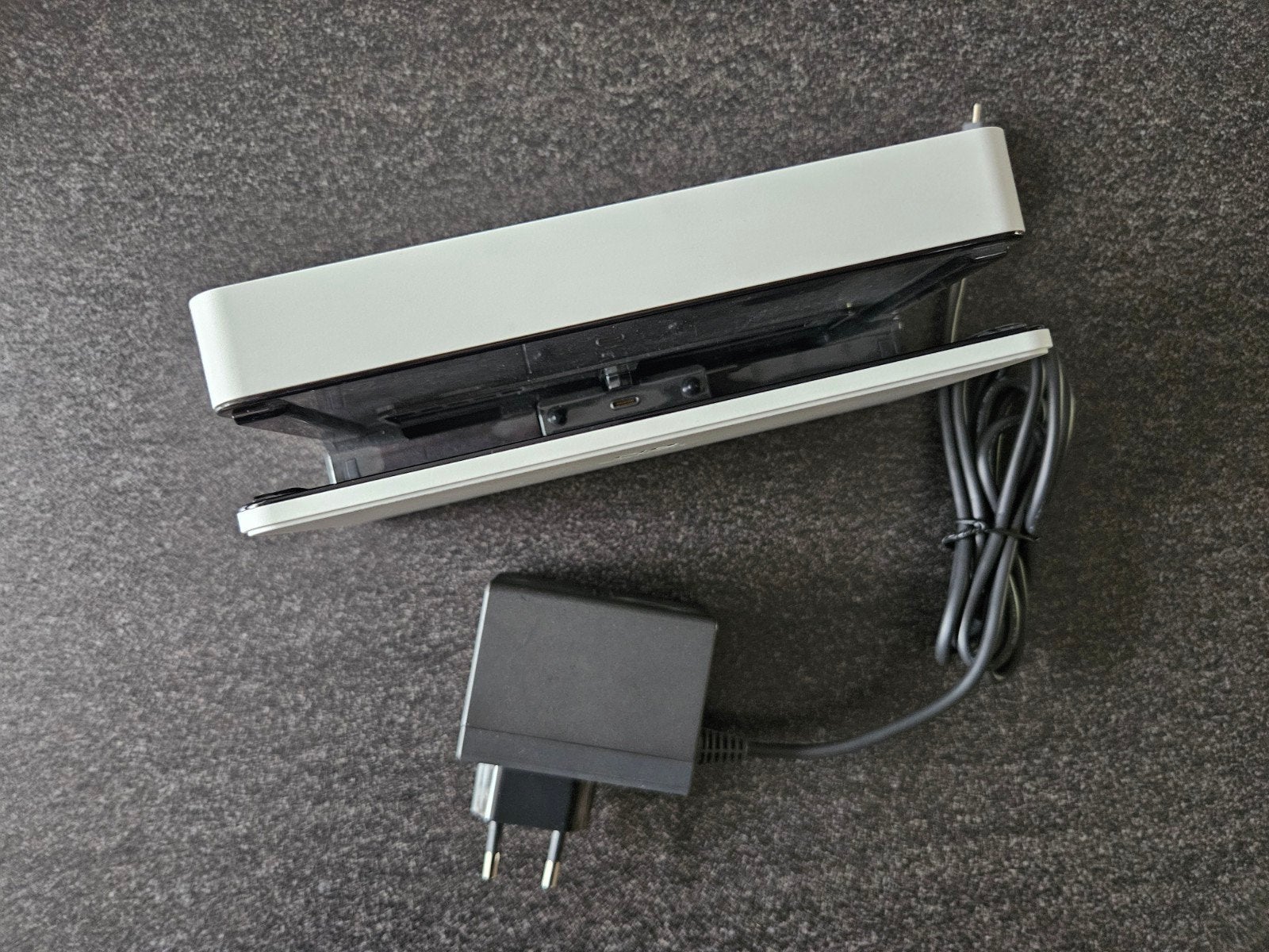 Foto 8 van Nintendo Switch OLED Wit + 3 Games & Accessoires