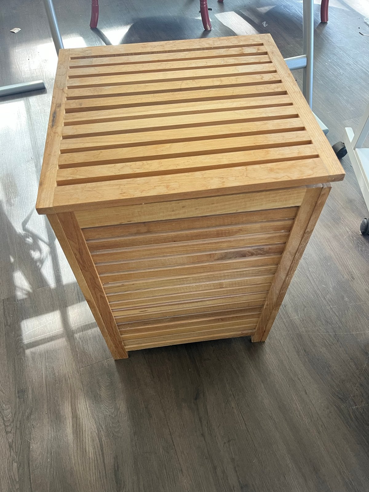 Nieuwe houten wasmand met deksel, Ophalen, Nieuw