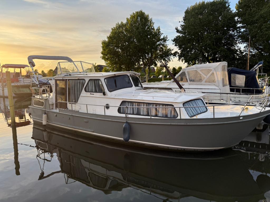Crown cruiser kruiser kajuit boot diesel 9,75, Ophalen, Diesel, Kruiser, Boegschroef