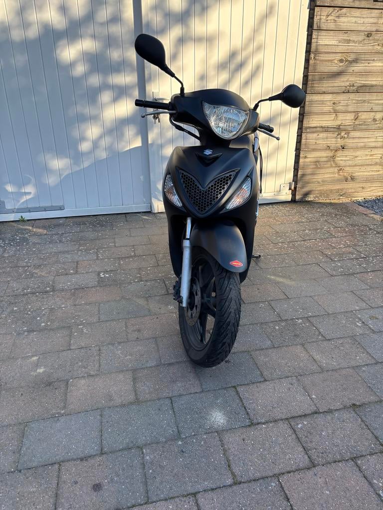 Suzuki Sixteen 150cc Scooter - Mat Zwart, Fietsen en Brommers, Brommeronderdelen | Scooters, Ophalen, Gebruikt, Overige typen