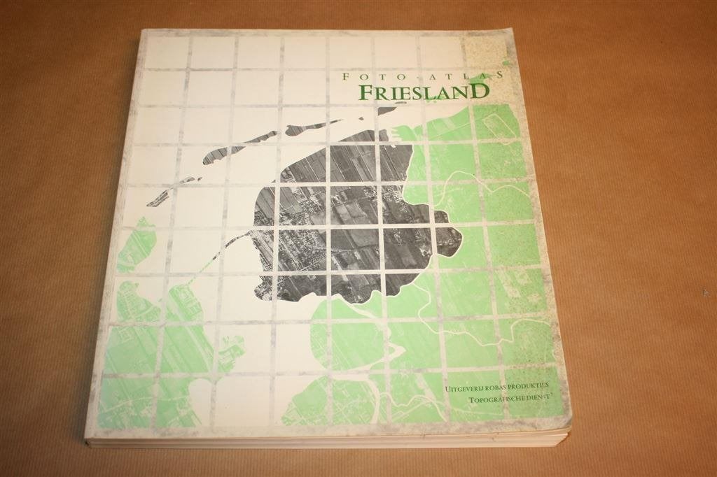 Foto-atlas Friesland [groot formaat], Boeken, Ophalen of Verzenden, Gelezen