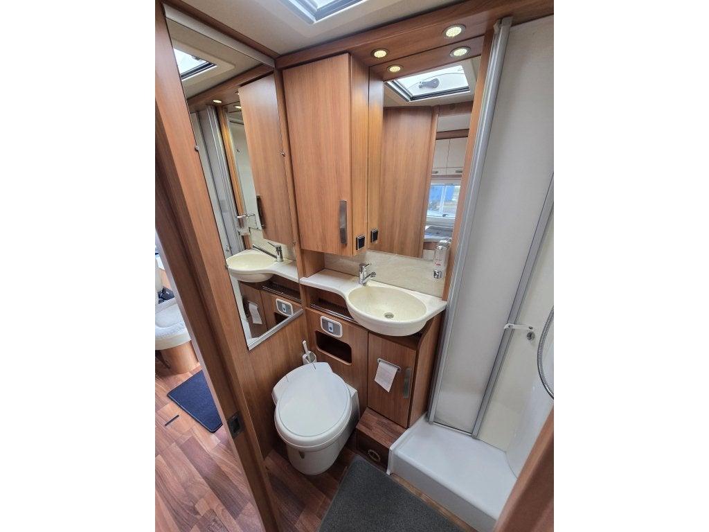 Foto 20 van Hymer B 588 in top staat 2014 met Levelsysteem