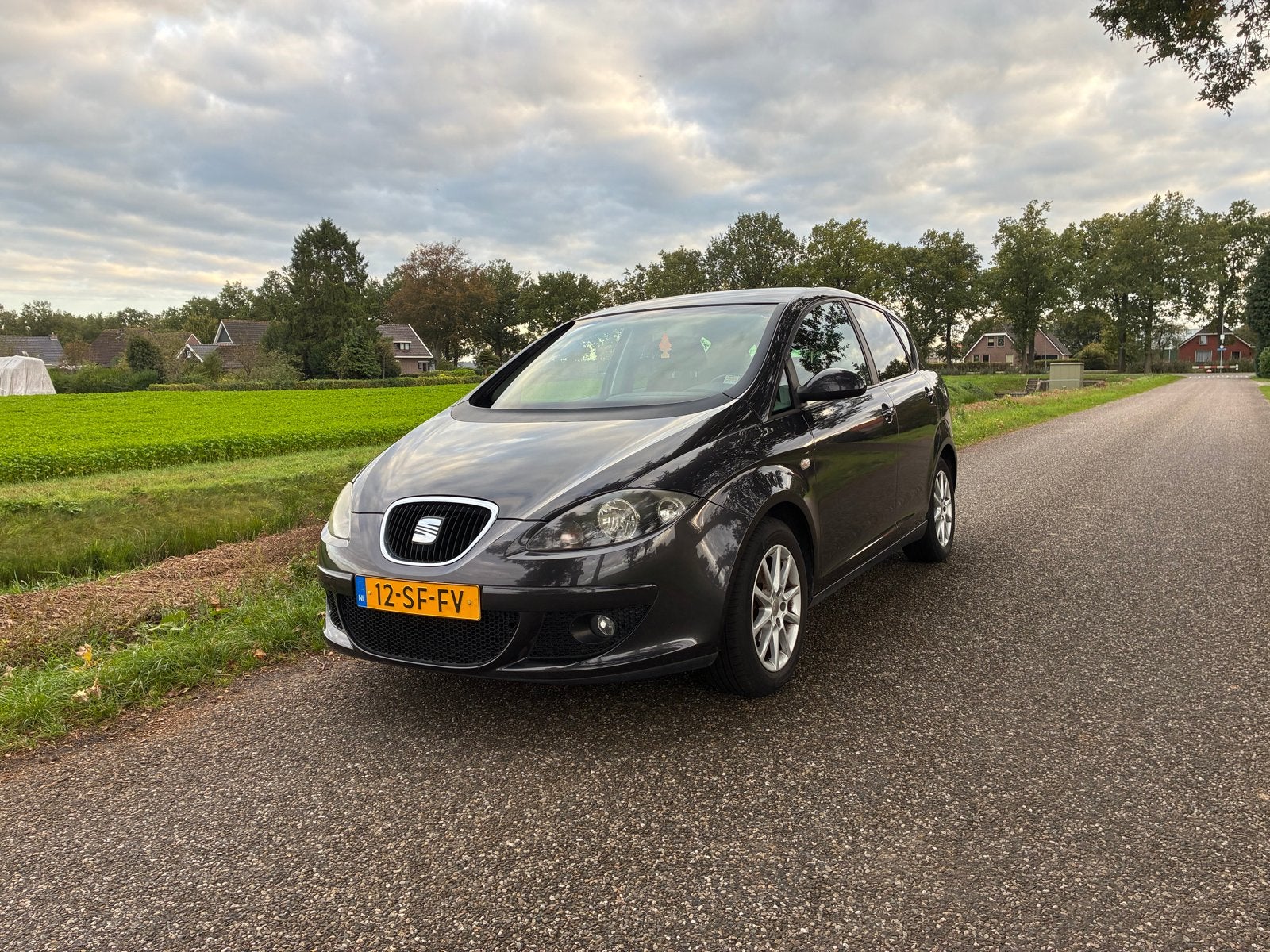 Seat Toledo 2.0 16V 110KW 2005 Zwart nieuwe apk, Voorwielaandrijving, 1374 kg, Zwart, 4 cilinders
