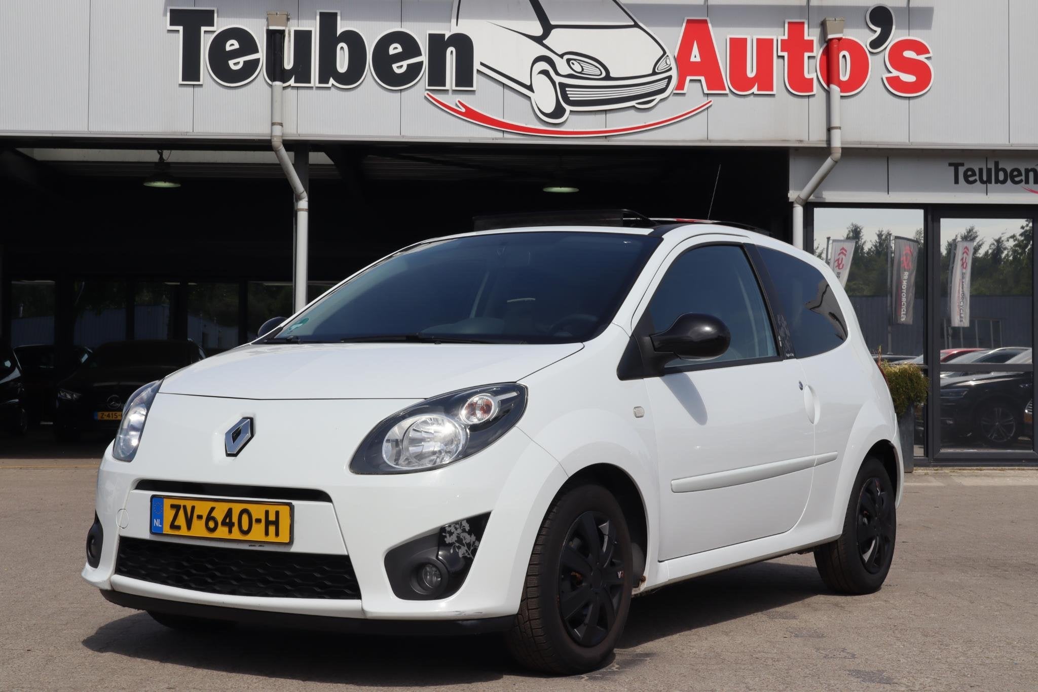 Renault Twingo 1.2-16V Dynamique | Elektrisch glazen panoram, Auto's, Renault, Voorwielaandrijving, Euro 5, Gebruikt, 31 €/maand