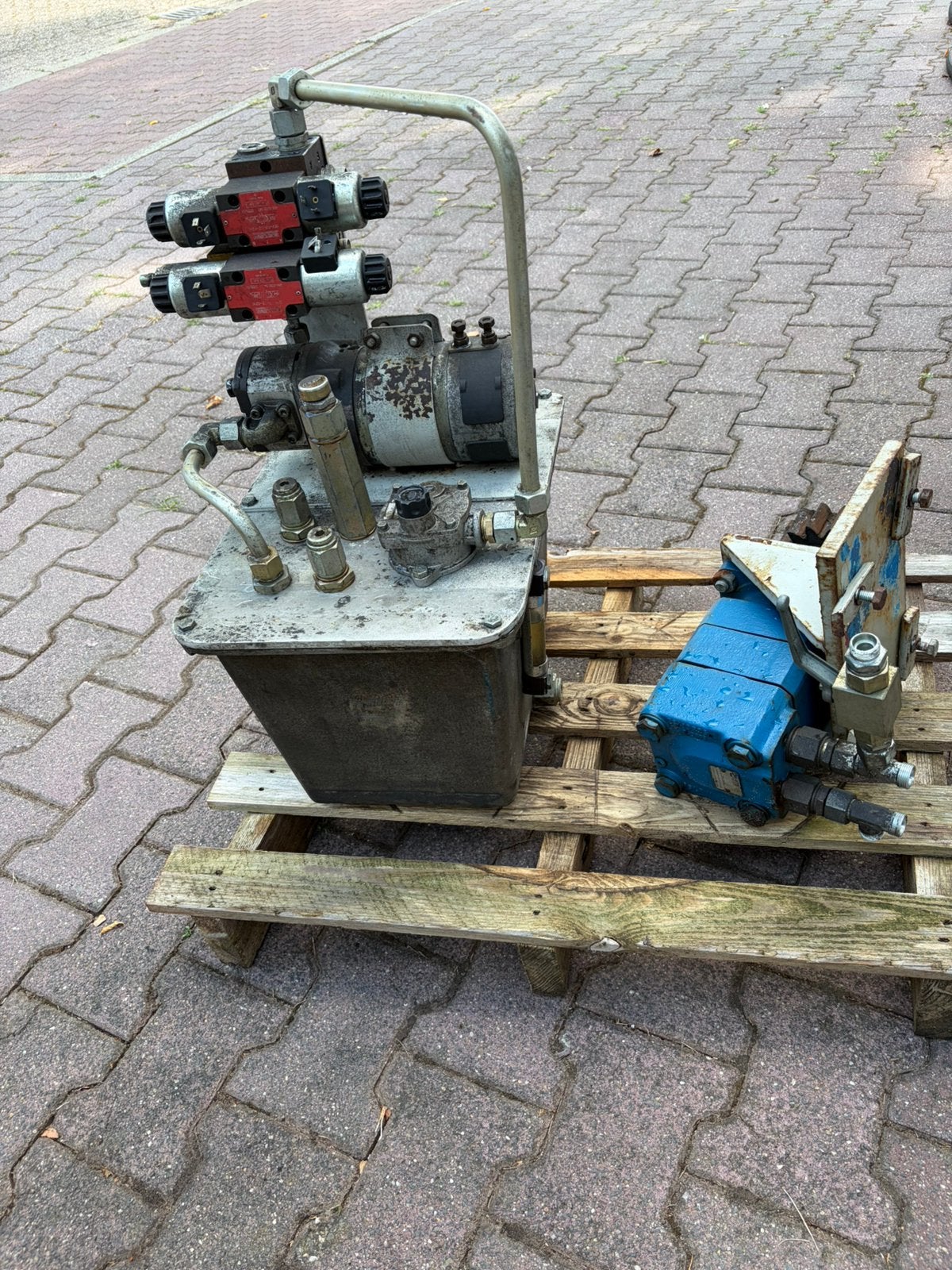 Hydrauliek pomp, Doe-het-zelf en Verbouw, Ophalen, Gebruikt, Overige typen, Minder dan 1400 rpm