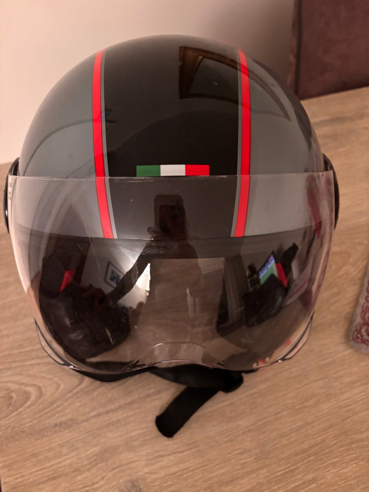 Scooterhelm met vizier - Grijs/Zwart met rode strepen, Ophalen, Zo goed als nieuw, Small