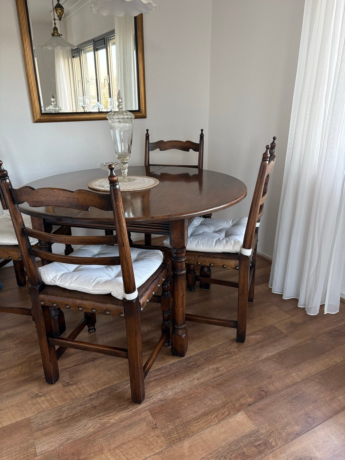 Antieke houten eettafel met 4 stoelen, Ophalen