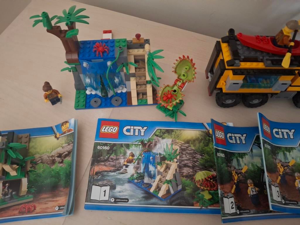 Lego City 60160 & 60159 (niet compleet) met boekjes, Lego, Ophalen of Verzenden, Losse stenen, Meerdere sets