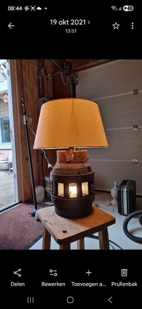 Unieke handgemaakte lamp van oud wagenwiel, Huis en Inrichting, Gebruikt, Minder dan 100 cm, Rustiek, Industrieel, Landelijk, Hout
