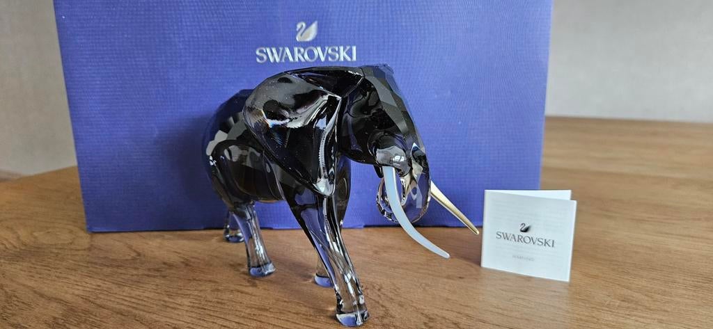 Swarovski Elegance African Sunset Olifant, Verzamelen, Ophalen of Verzenden, Nieuw, Figuurtje