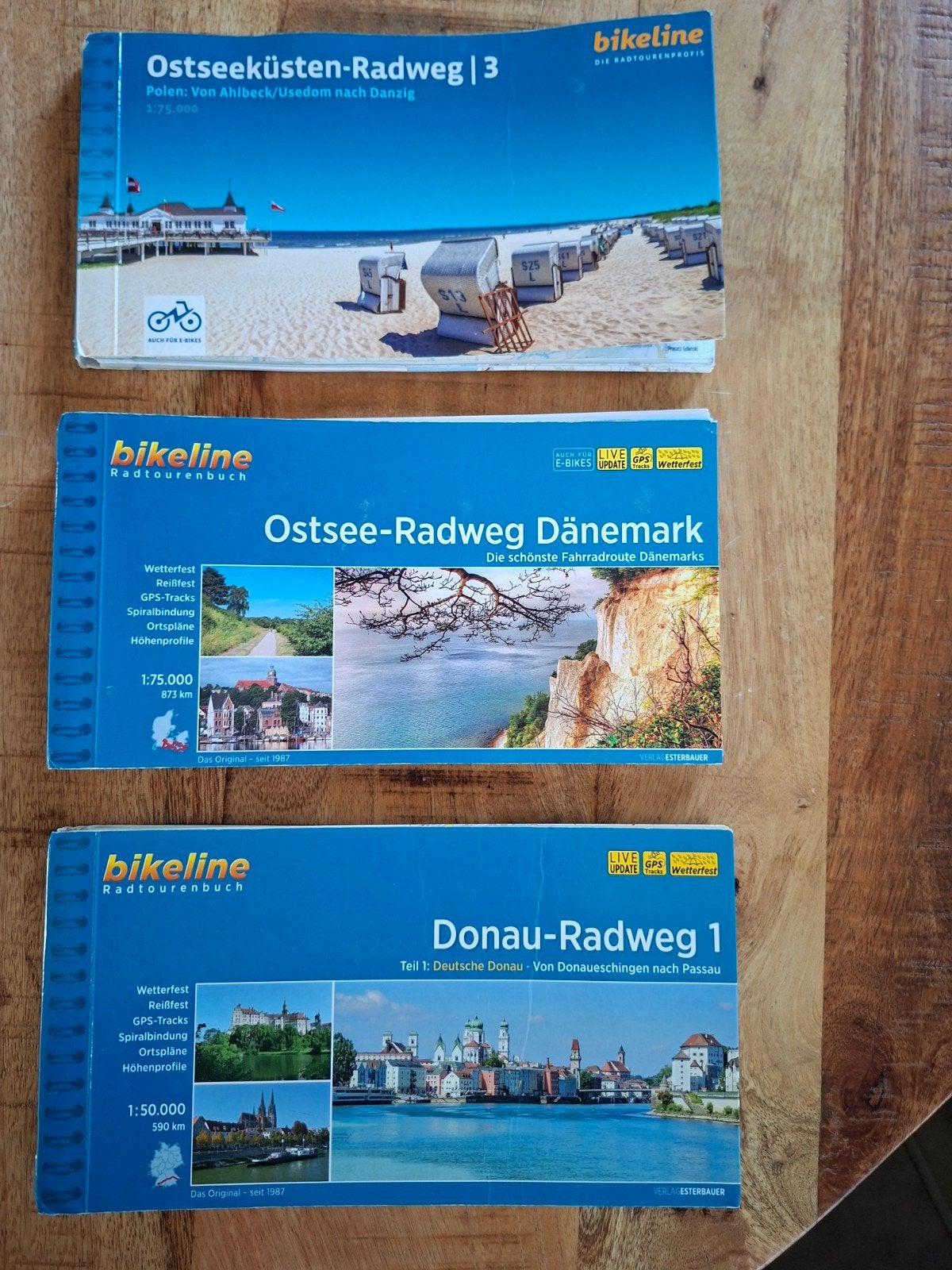 Diverse reisgidsen Bikeline en BVA, Boeken, Reisgidsen, Europa, Ophalen of Verzenden, Reisgids of -boek, Gelezen
