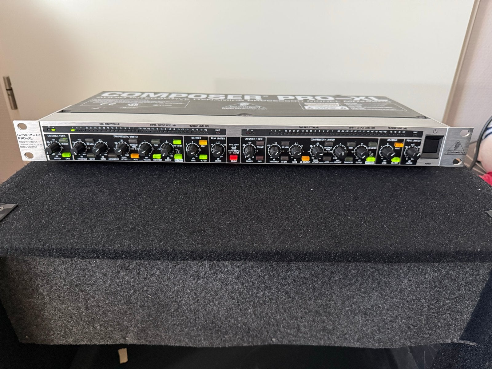 Behringer Composer Pro-XL MDX2600 Compressor/Limiter, Ophalen of Verzenden, Gebruikt, Minder dan 5 kanalen, Microfooningang