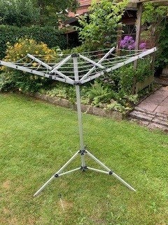 4 armige droogmolen camping met voet , vastzetpinnen en tas, Tuin en Terras, Ophalen, Zo goed als nieuw, Droogmolen