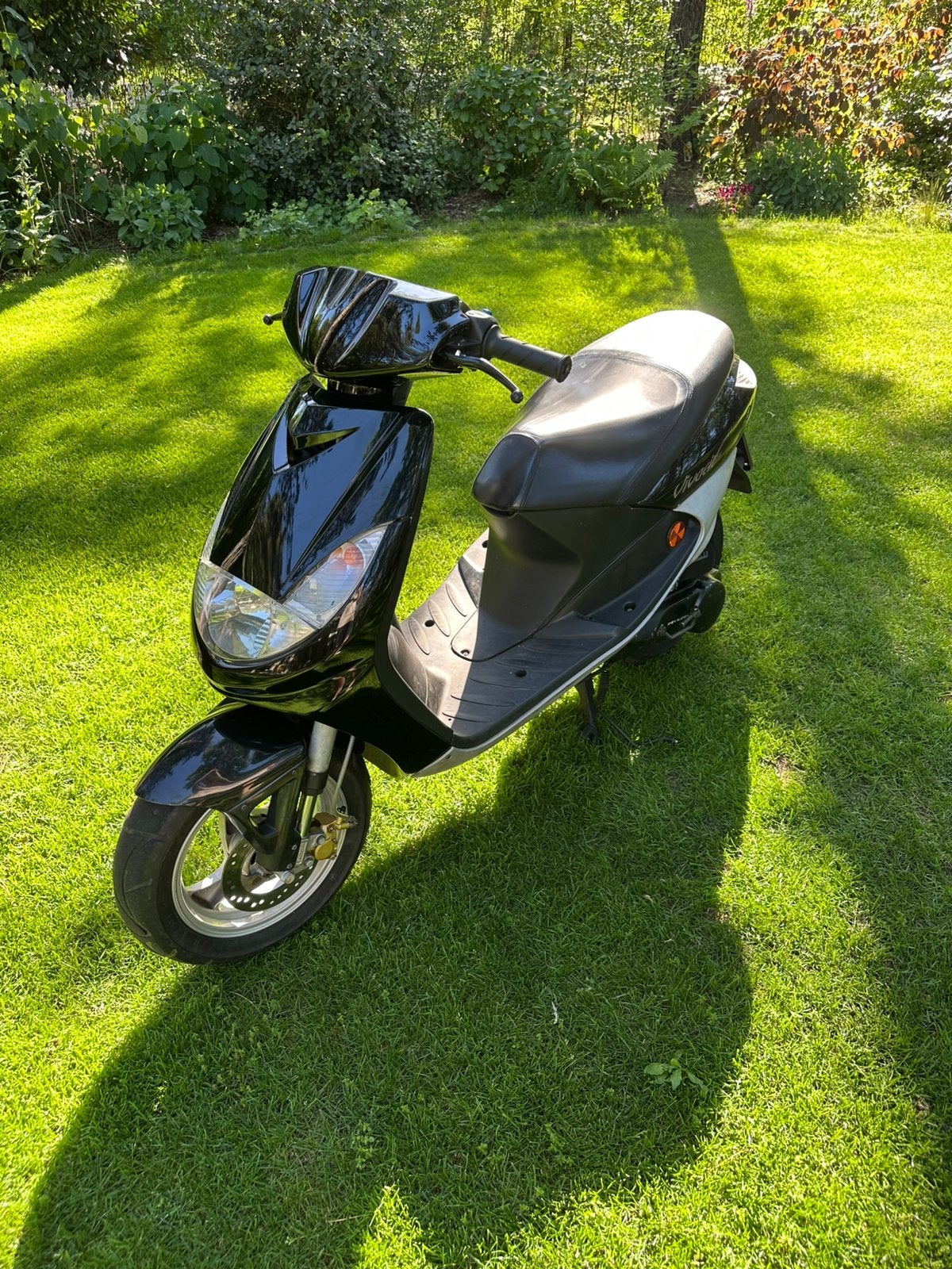 Peugeot Vivacity 100cc op Bromkenteken, Fietsen en Brommers, Ophalen, Tweetakt, Maximaal 45 km/u, Zo goed als nieuw