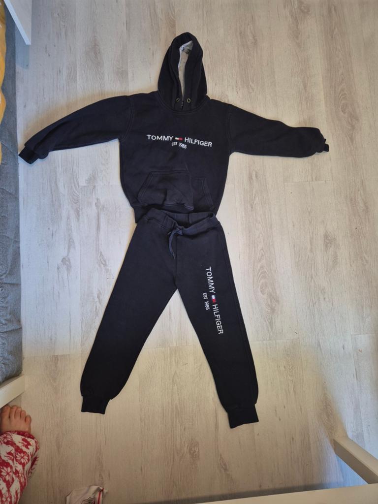Tommy Hilfiger pak - Hoodie en joggingbroek, Ophalen, Gebruikt, Tommy Hilfiger, Jongen of Meisje